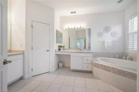 4736 Cerromar Dr, Naples, FL 34112 photo 27
