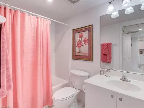 Bath - 4040 Durango Ct #104, Estero, FL 33928 photo 3 of 3