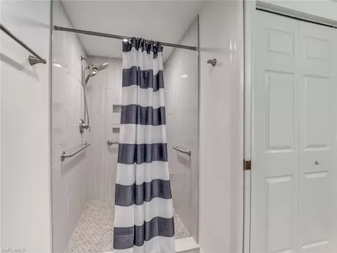 Bath - 4040 Durango Ct #104, Estero, FL 33928 photo 2 of 3