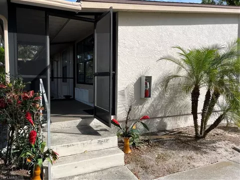 5318 Treetops Dr #I, Naples, FL 34113