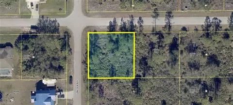 1226 Lincoln Ave, Lehigh Acres, FL 33972