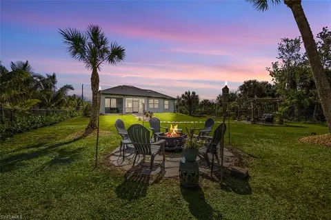 149 41st Ave NW, Naples, FL 34120