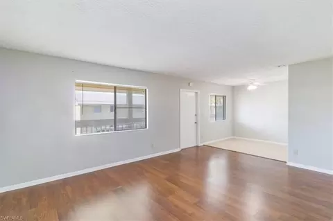 4625 Bayshore Dr #D12, Naples, FL 34112