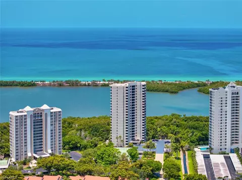 5555 Heron Point Dr #2102, Naples, FL 34108