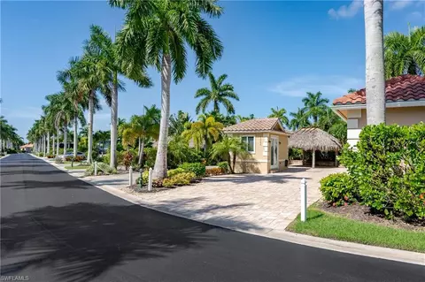 13596 Snook Cir, Naples, FL 34114