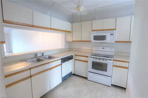 Kitchen - 1219 Commonwealth Cir #E202, Naples, FL 34116 photo 1 of 2