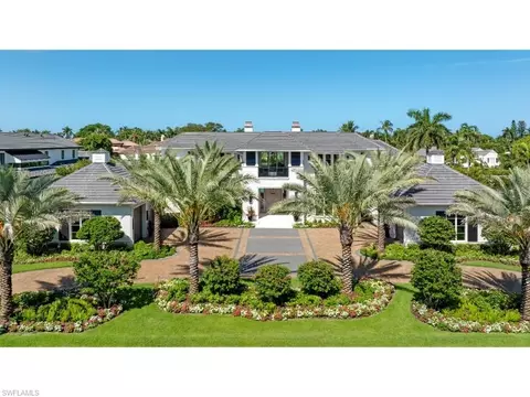 3200 Gin Ln, Naples, FL 34102