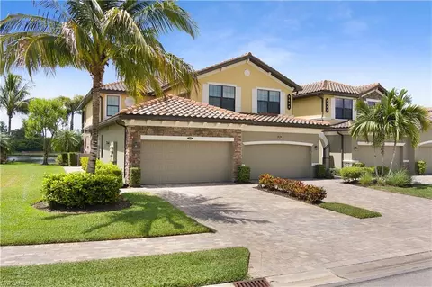 9484 Napoli Ln #101, Naples, FL 34113