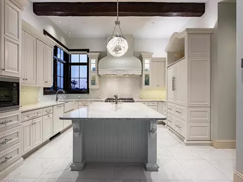Kitchen - 1680 Dolphin Ct, Naples, FL 34102 photo 3 of 4