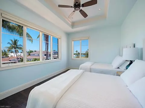 Bedroom - 1680 Dolphin Ct, Naples, FL 34102 photo 2 of 5