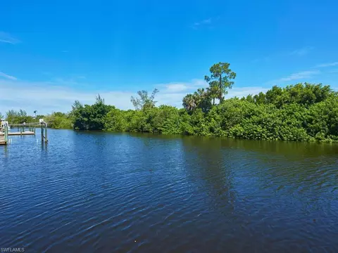 2297 Longboat Dr, Naples, FL 34104 photo 2