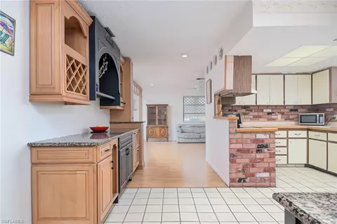 1332 Granada Blvd, Naples, FL 34103 photo 10