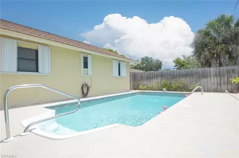 1332 Granada Blvd, Naples, FL 34103 photo 2
