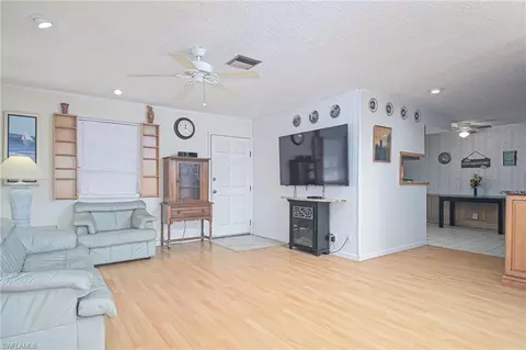 1332 Granada Blvd, Naples, FL 34103 photo 6