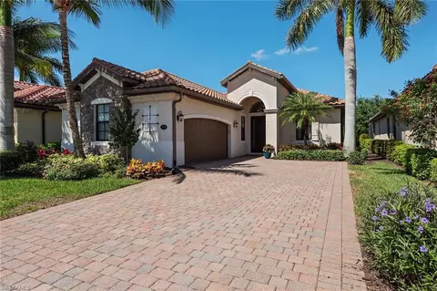 3106 Aviamar Cir, Naples, FL 34114