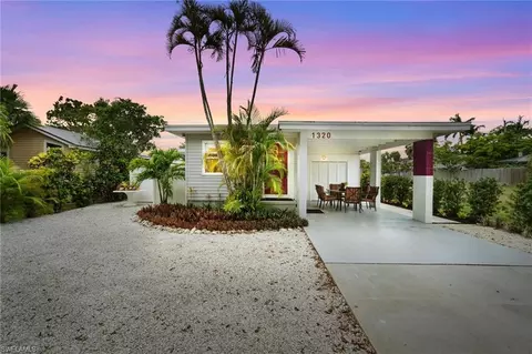 1320 Ridge St, Naples, FL 34103