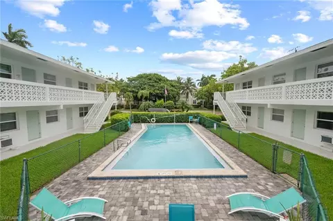 Exterior - 540 4th Ave S #4, Naples, FL 34102 photo 5 of 7
