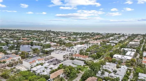 View/Area - 540 4th Ave S #4, Naples, FL 34102 photo 4 of 5