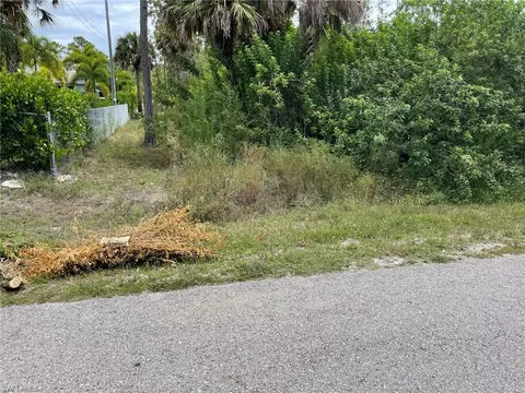 4265 4th Ave NE, Naples, FL 34120 photo 3