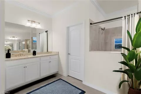 Bath - 2412 Fallglo St, Naples, FL 34120 photo 1 of 4