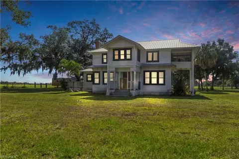 Exterior - 3198 Wayman Rd, Moore Haven, FL 33471 photo 4 of 9