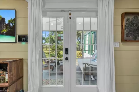 Entry Way - 3198 Wayman Rd, Moore Haven, FL 33471 photo 3 of 4