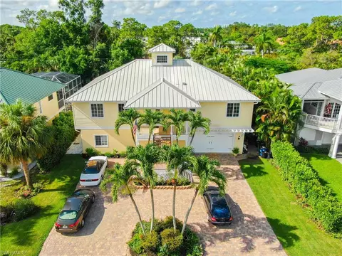 3011 Pine Tree Dr, Bonita Springs, FL 34134