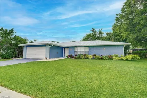 2250 Poinciana St, Naples, FL 34105