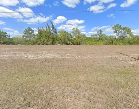 2001 NE 44th St, Cape Coral, FL 33909
