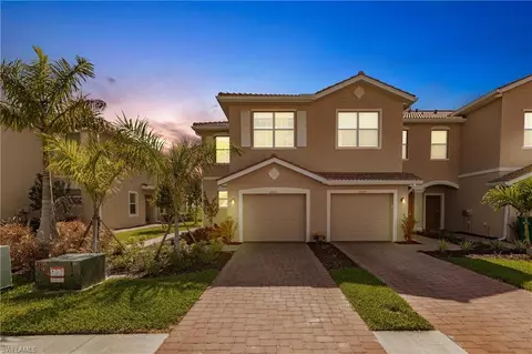 2805 Citrus St, Naples, FL 34120
