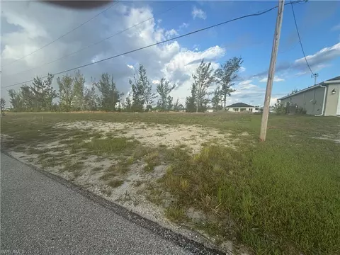 1822 NW 21st Ave, Cape Coral, FL 33993