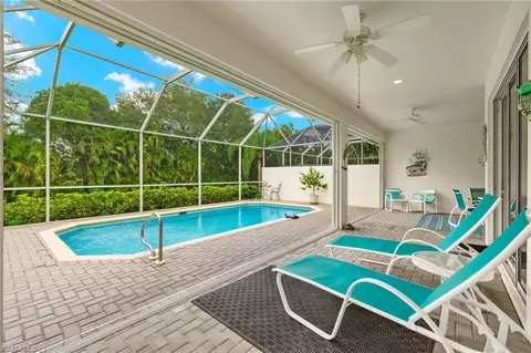 653 Crossfield Cir #121, Naples, FL 34104