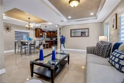 2001 43rd Ter SW, Naples, FL 34116