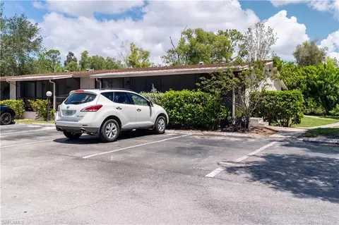 5220 Treetops Dr #I-A-5, Naples, FL 34113