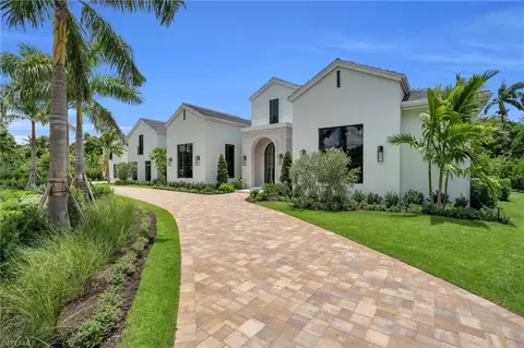 198 Caribbean Rd, Naples, FL 34108