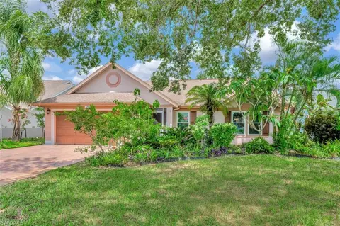 3636 Kent Dr, Naples, FL 34112