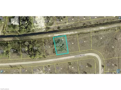 753 Bobolink Ave, Lehigh Acres, FL 33974
