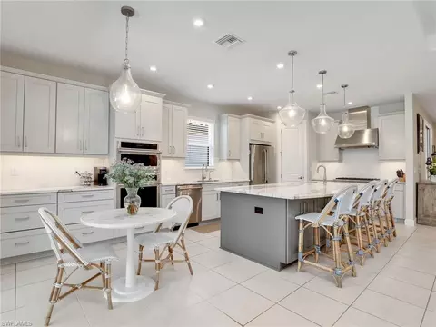 8150 Lucello Ter S, Naples, FL 34114