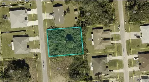 325 327 Gordon Ave S, Lehigh Acres, FL 33973
