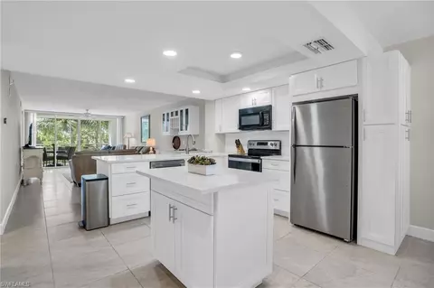 285 Naples Cove Dr #1504, Naples, FL 34110
