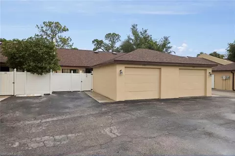 3717 Springwood Dr #3717, Naples, FL 34104