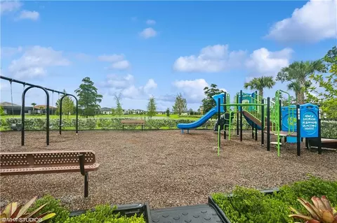 View/Area - 1929 Par Dr, Naples, FL 34120 photo 1 of 5