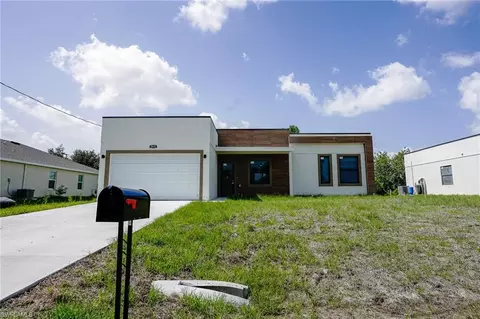660 Windermere Dr, Lehigh Acres, FL 33972