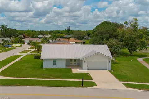 124 Fleur De Lis Ln, Naples, FL 34112