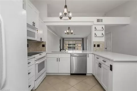 9650 Victoria Ln #B301, Naples, FL 34109