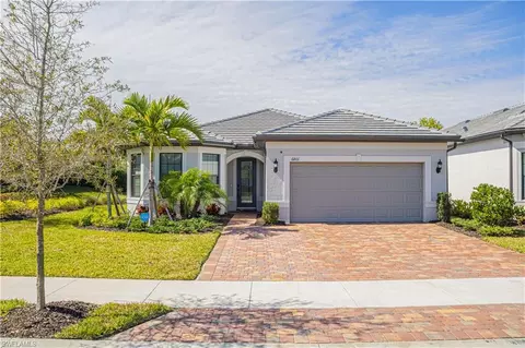 6801 Greenbriar Ct, Naples, FL 34114