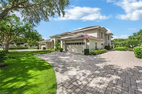1825 Seville Blvd #812, Naples, FL 34109