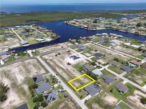 4409 NW 32nd St, Cape Coral, FL 33993