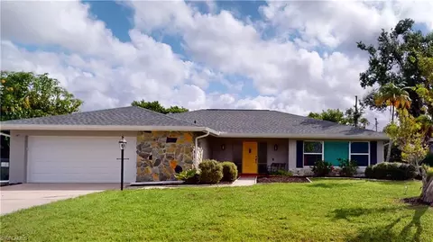 777 Entrada Dr S, Fort Myers, FL 33919