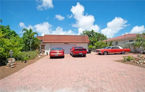 11 Capri Blvd, Naples, FL 34113 photo 2